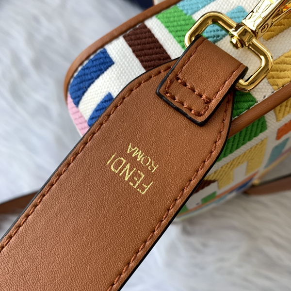 スーパーコピーブランドバッグ着用イメージ